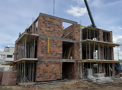 🏗️ RUSZYŁA BUDOWA KOLEJNEGO BUDYNKU NA OSIEDLU FUELDA!